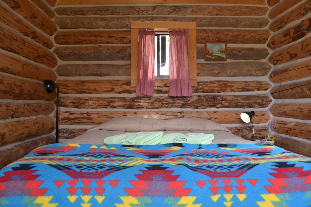 Отель Escalante Outfitters Номер фото